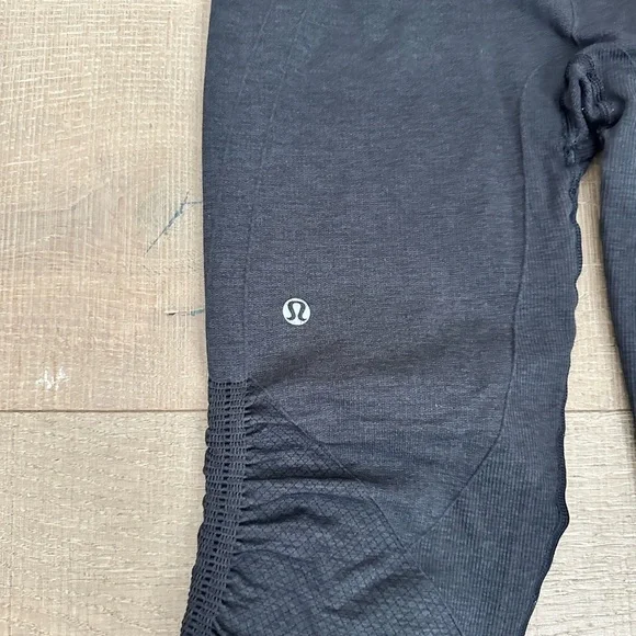 Lululemon Athletica Black Ruched Capris - Picture 3 of 6